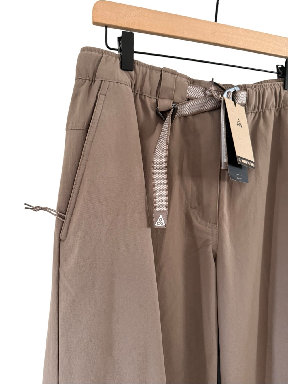 Nike ACG Wide Leg Cargo Pants in Taupe - Picture 2 of 11